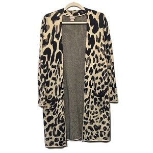Chicos leopard print open cardigan pockets